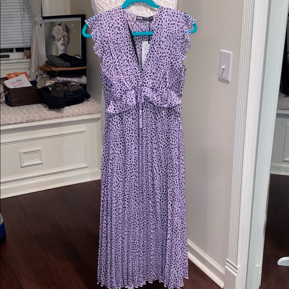 Zara maxi dress NEVER worn WITH TAGS.